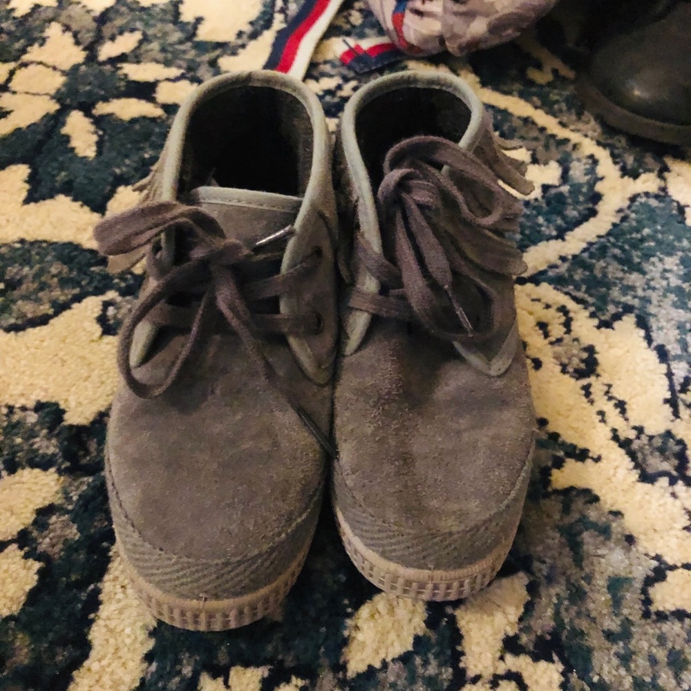 Girls moccasins